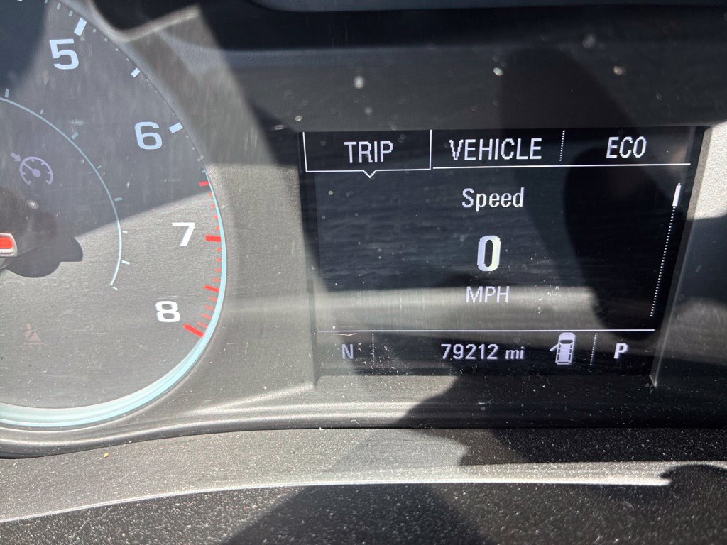 Used 2021 Chevrolet Traverse LT AWD/4WD image 16