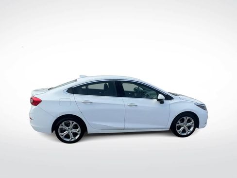 Used 2019 Chevrolet Cruze LT w/ LT Fleet Convenience Package image 9