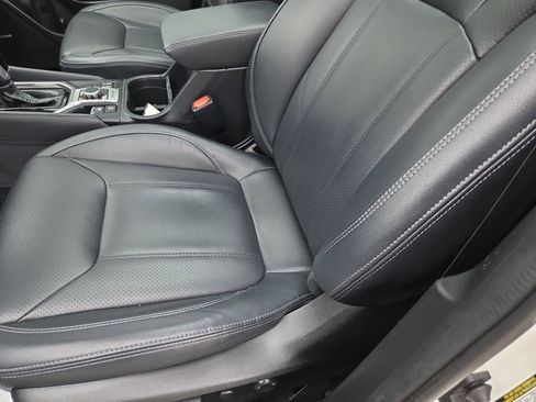 Used 2023 Subaru Forester Touring image 19