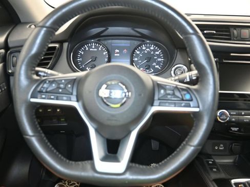 Used 2019 Nissan Rogue SL FWD image 13