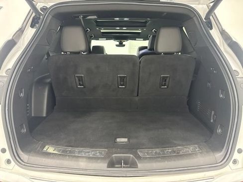Used 2023 Buick Enclave Avenir AWD/4WD image 32