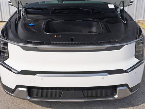 Used 2024 Kia EV9 Light Long Range image 7