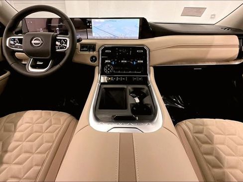 New 2025 Nissan Armada Platinum Reserve image 6