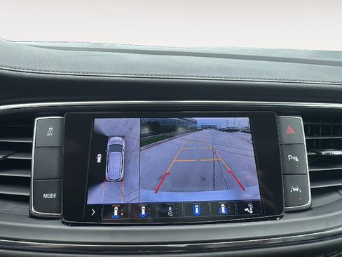 Used 2020 Buick Enclave Avenir w/ Avenir Technology Package FWD image 18