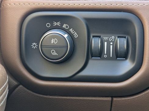 Used 2022 RAM 3500 Limited image 28