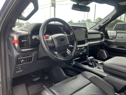 Used 2025 Ford F150 Raptor AWD/4WD image 13