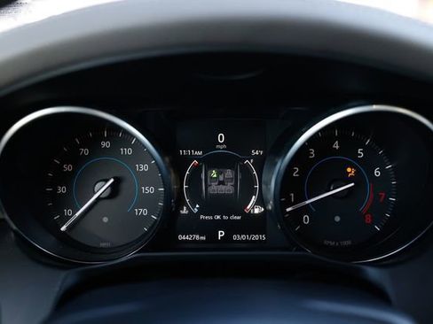 Used 2017 Jaguar XF Prestige image 28