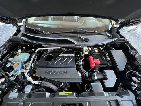 Used 2023 Nissan Rogue SV w/ SV Premium Package image 34