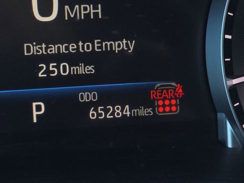 Used 2024 Toyota Highlander LE image 20