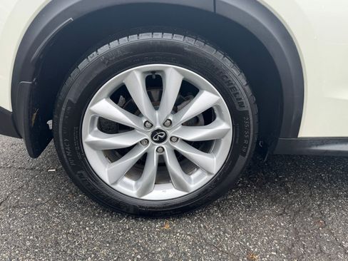 Used 2019 INFINITI QX50 Essential w/ Premium Heat Package image 37