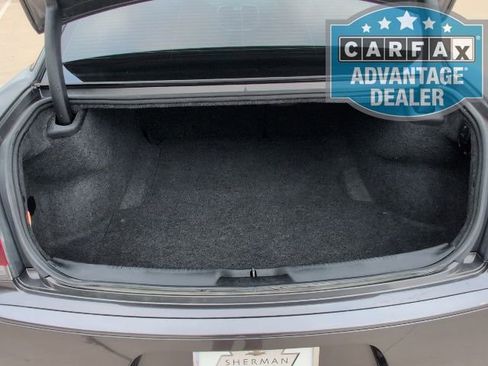 Used 2023 Chrysler 300 Touring w/ Sport Appearance Package RWD image 10