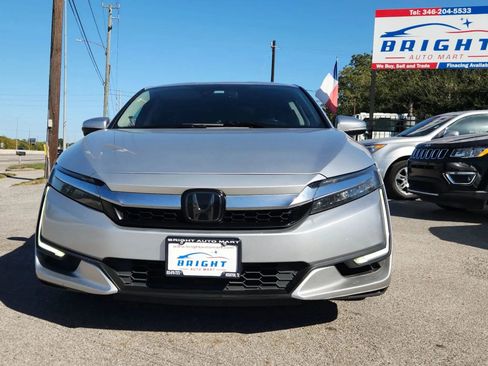 Used 2018 Honda Clarity Touring image 3