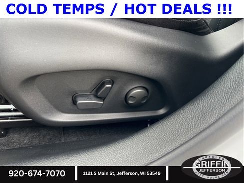 New 2025 Jeep Compass Latitude w/ Sun & Sound Group image 14