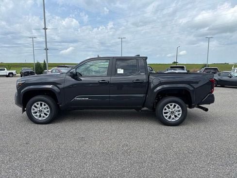 Used 2026 Toyota Tacoma SR5 AWD/4WD image 7