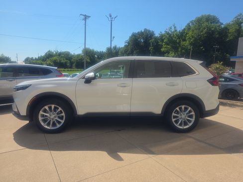 Used 2024 Honda CR-V EX image 8
