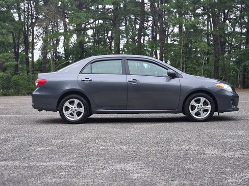Used 2012 Toyota Corolla LE w/ Premium Pkg FWD image 6