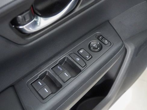 Used 2023 Honda CR-V LX image 18
