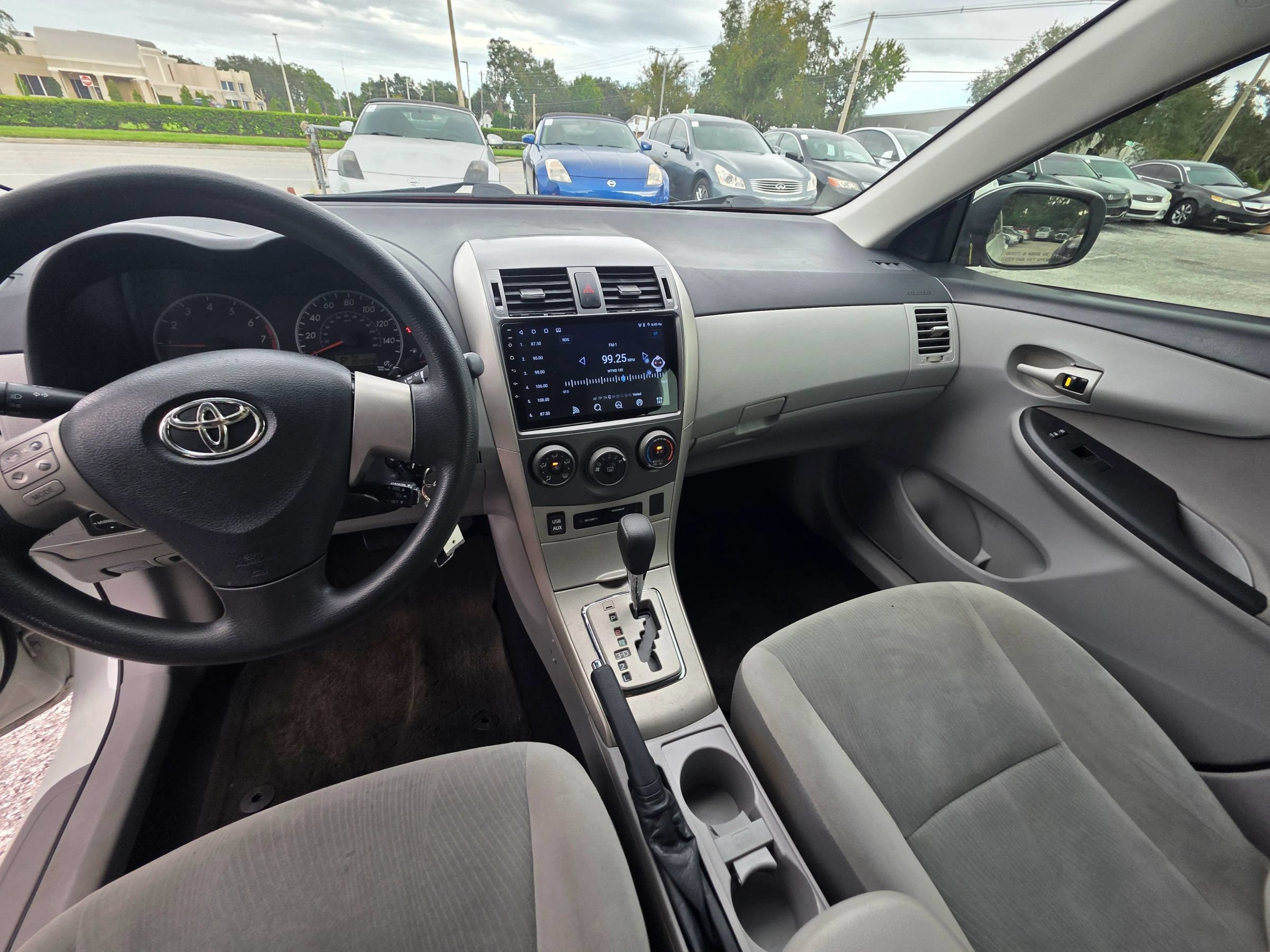 Used 2013 Toyota Corolla LE FWD image 10