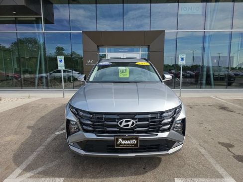 Certified 2025 Hyundai Tucson SEL AWD/4WD image 8