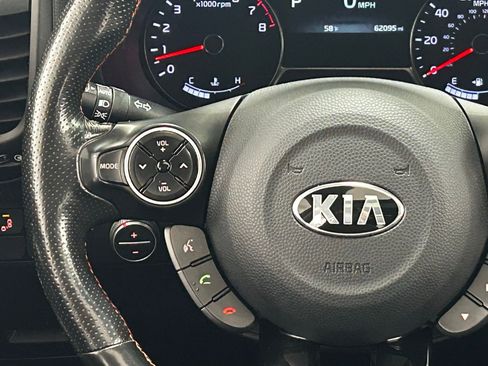 Used 2018 Kia Soul ! w/ Tech Package FWD image 11