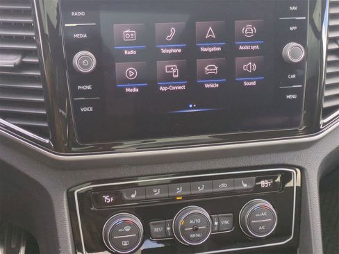 Used 2021 Volkswagen Atlas SEL R-Line image 30