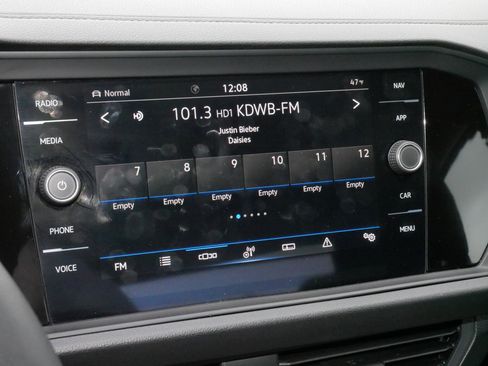 Certified 2024 Volkswagen Jetta SEL image 22