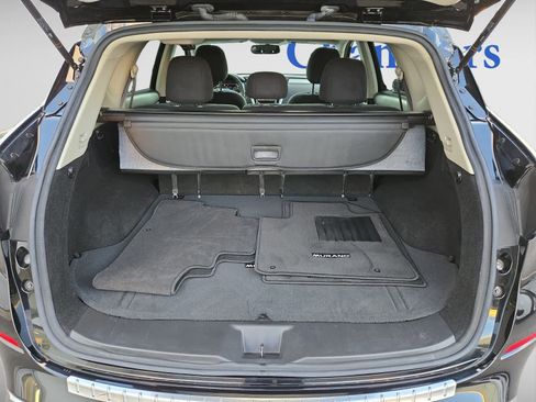 Used 2019 Nissan Murano SV w/ Premium Package image 4