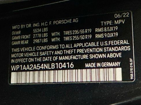 Used 2022 Porsche Macan image 39