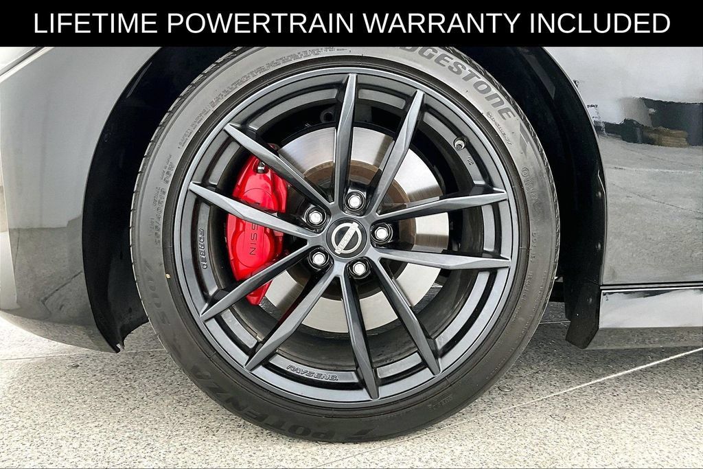 Used 2025 Nissan Z Performance w/ Floor Mat Package RWD image 12