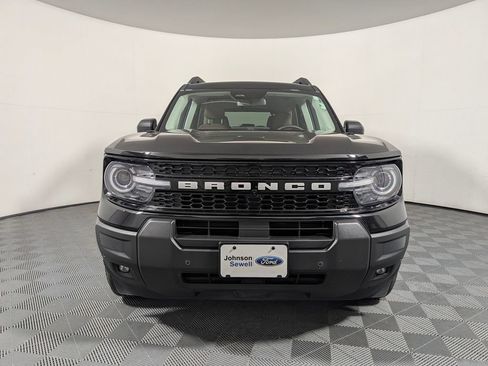 Certified 2025 Ford Bronco Sport Outer Banks w/ Outer Banks Tech Package+ AWD/4WD image 3