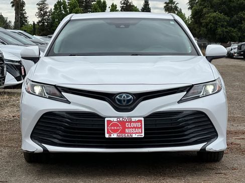 Used 2020 Toyota Camry LE image 11