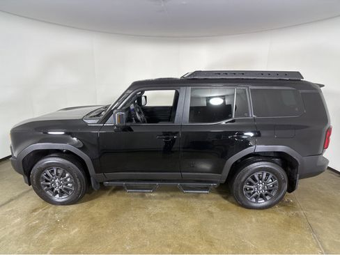 Used 2025 Toyota Land Cruiser image 17