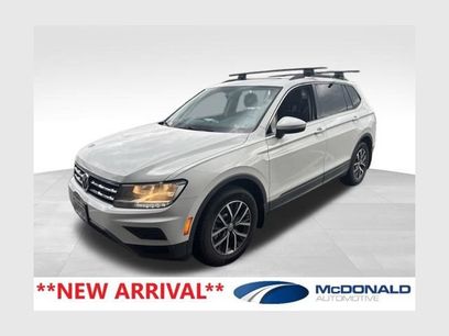 Used 2019 Volkswagen Tiguan SE w/ Panoramic Sunroof Package