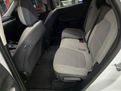 Used 2022 Ford Escape SE image 27