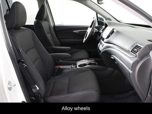 Used 2021 Honda Ridgeline Sport image 15