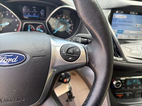 Used 2016 Ford Escape SE w/ SE Leather Comfort Package FWD image 21