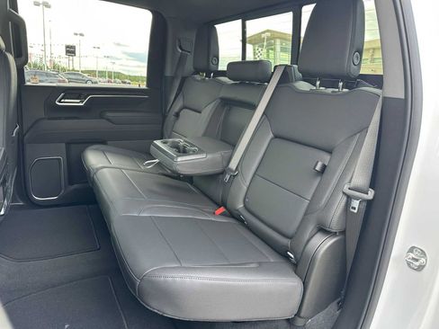 New 2025 GMC Sierra 3500 SLT w/ SLT Convenience Package image 21