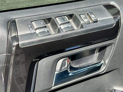 Used 2022 Toyota 4Runner TRD Off-Road Premium image 18