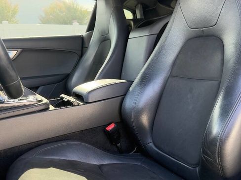 Used 2016 Jaguar F-TYPE Coupe RWD image 10