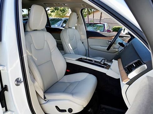 Used 2022 Volvo XC90 T8 Inscription Expression w/ Advanced Package AWD/4WD image 12