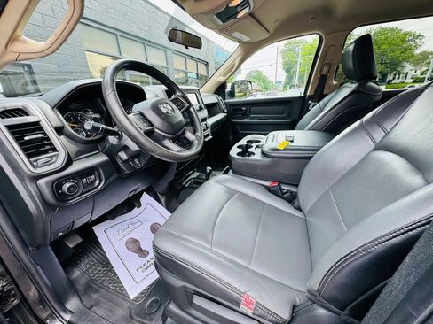 Used 2020 RAM 2500 Tradesman w/ Chrome Appearance Group image 15