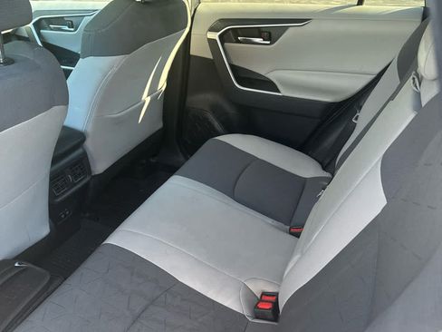 Used 2019 Toyota RAV4 XLE w/ Convenience Package AWD/4WD image 8
