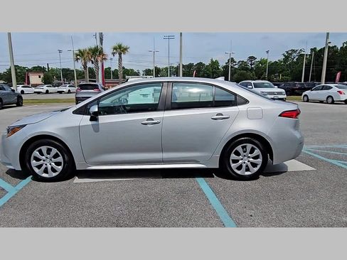 Used 2022 Toyota Corolla LE image 26