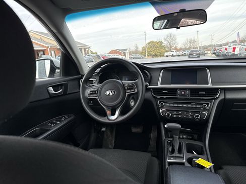 Used 2020 Kia Optima LX image 21