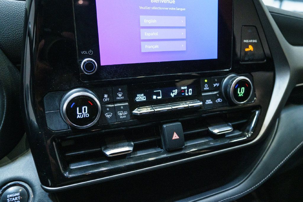 Used 2023 Toyota Highlander LE FWD image 22