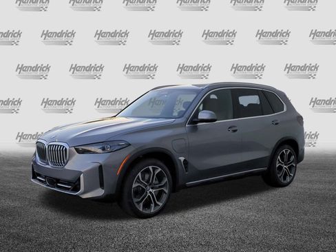 New 2026 BMW X5 xDrive50e w/ Climate Comfort Package AWD/4WD image 5