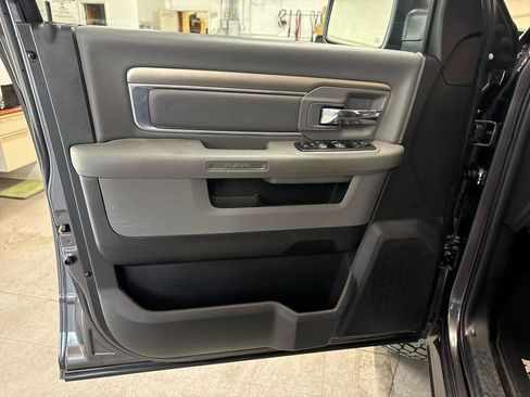 Used 2017 RAM 1500 Big Horn AWD/4WD image 29