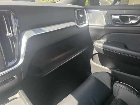 Used 2019 Volvo S60 T6 R-Design AWD/4WD image 30