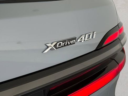 Used 2026 BMW X7 xDrive40i w/ M Sport Package image 11