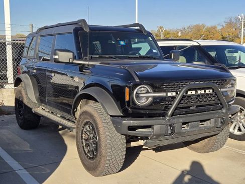 Used 2023 Ford Bronco Wildtrak image 1